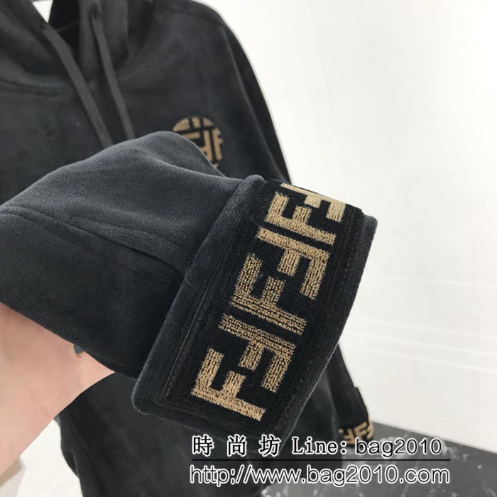 FENDI芬迪 專櫃同步 2018年秋冬季新款 潮流時尚 男款絲絨套裝 ydi1642
